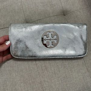 Like New Tory Burch Clutch Wallet